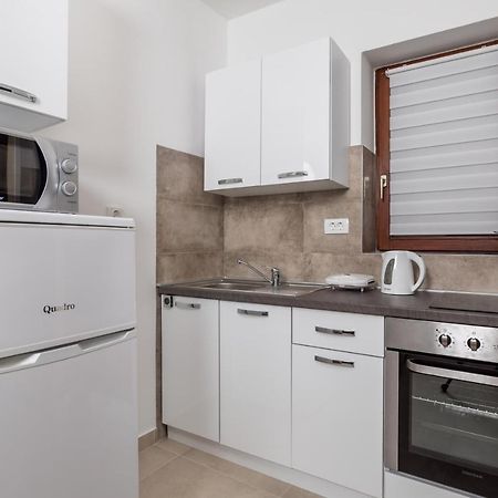 Apartments Vilma Опатия Екстериор снимка