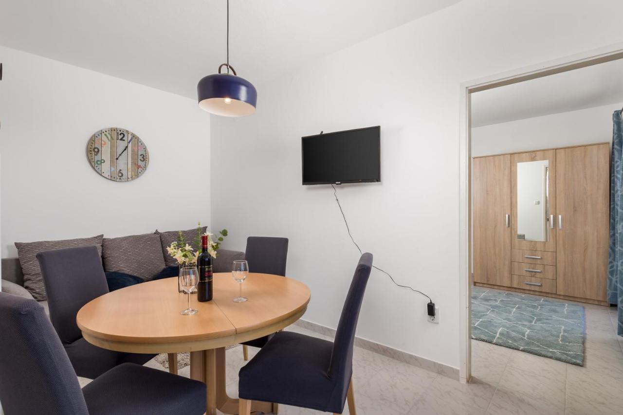 Apartments Vilma Опатия Екстериор снимка