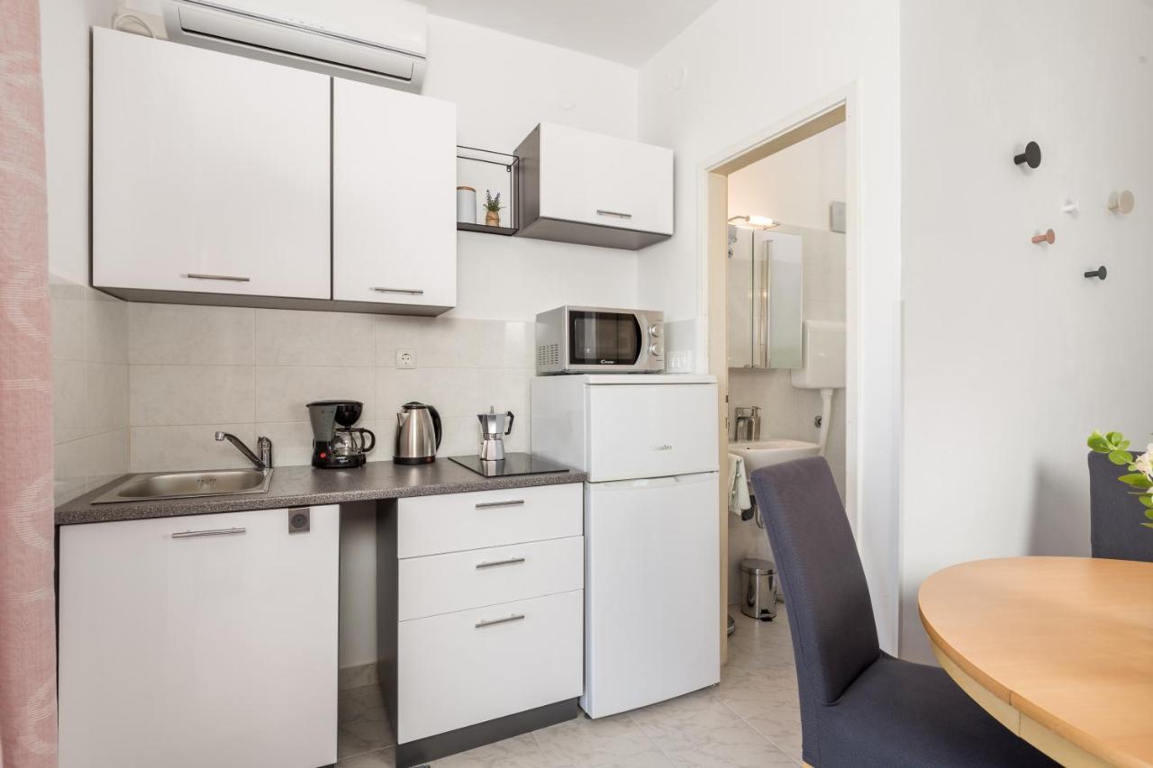 Apartments Vilma Опатия Екстериор снимка