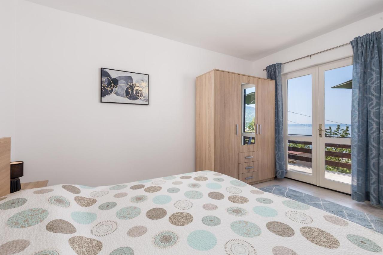 Apartments Vilma Опатия Екстериор снимка