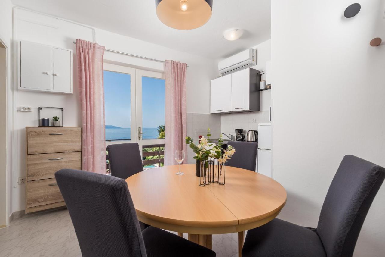 Apartments Vilma Опатия Екстериор снимка
