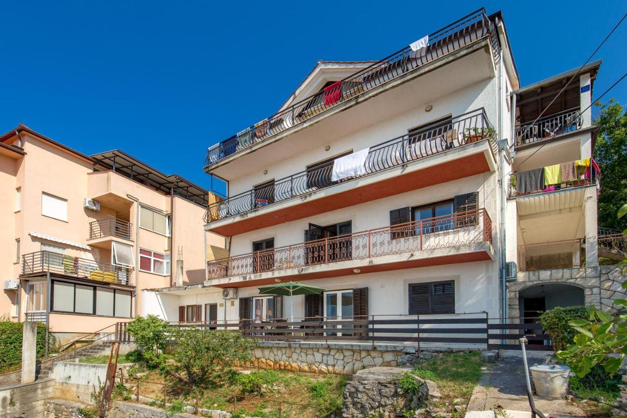Apartments Vilma Опатия Екстериор снимка