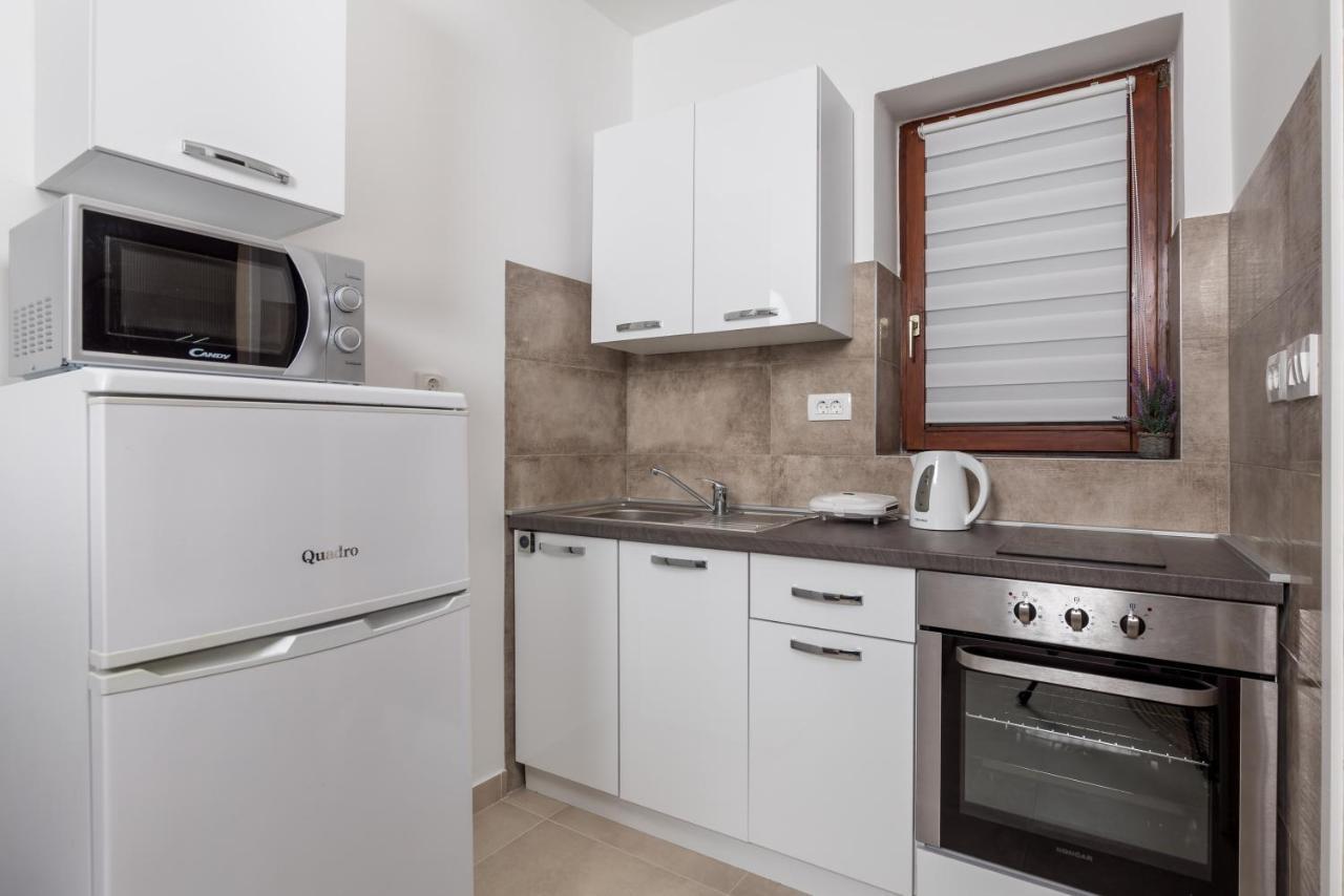 Apartments Vilma Опатия Екстериор снимка