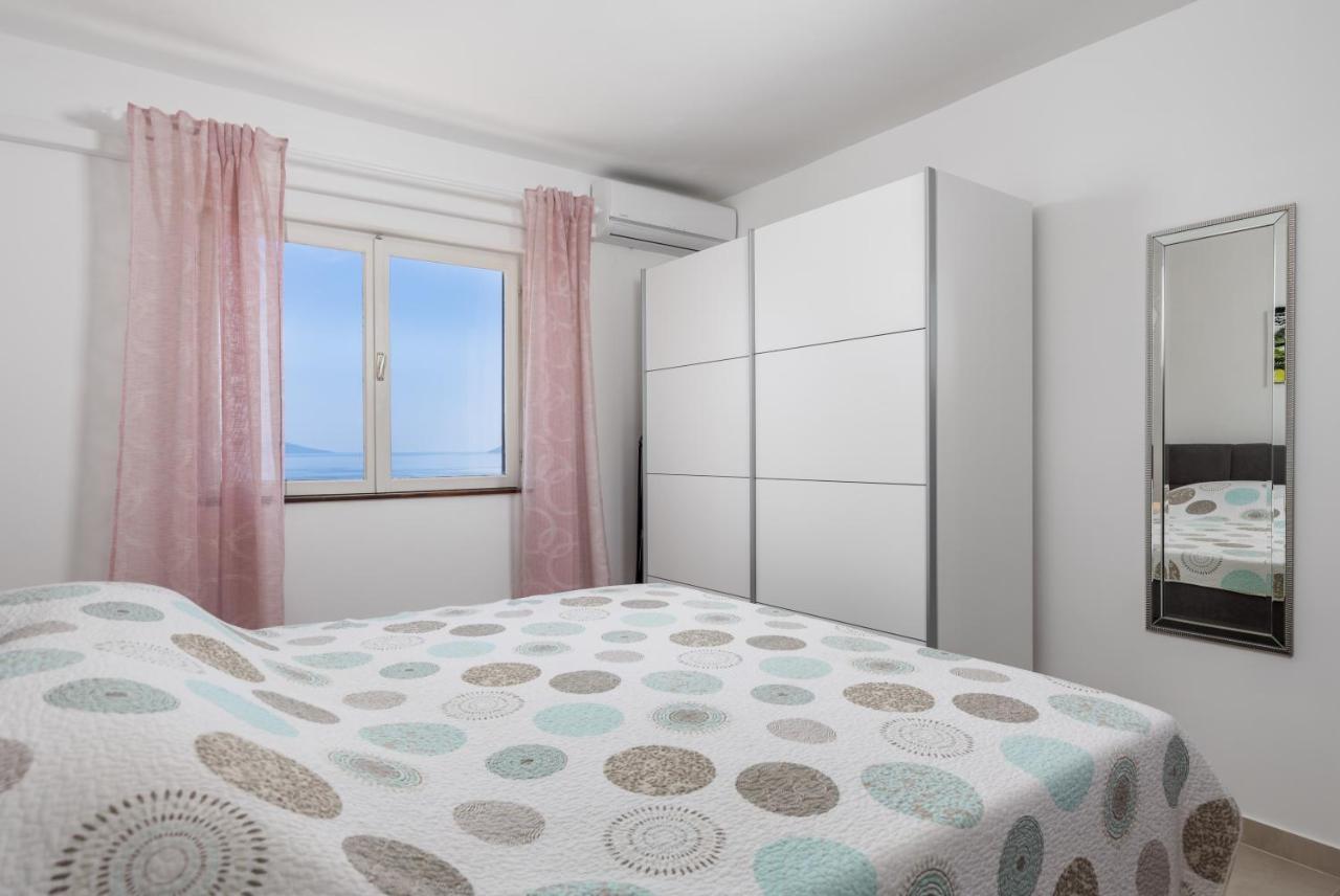 Apartments Vilma Опатия Екстериор снимка