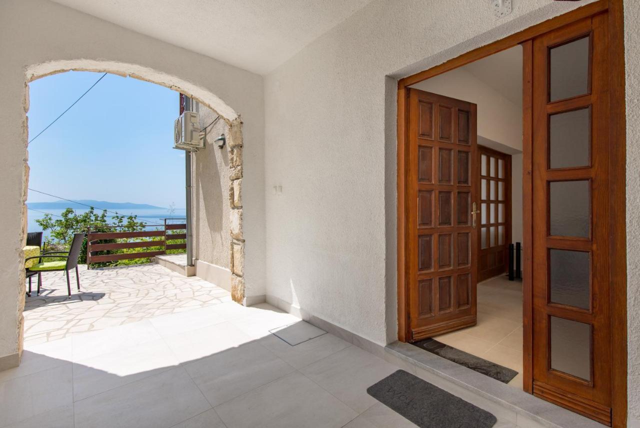 Apartments Vilma Опатия Екстериор снимка